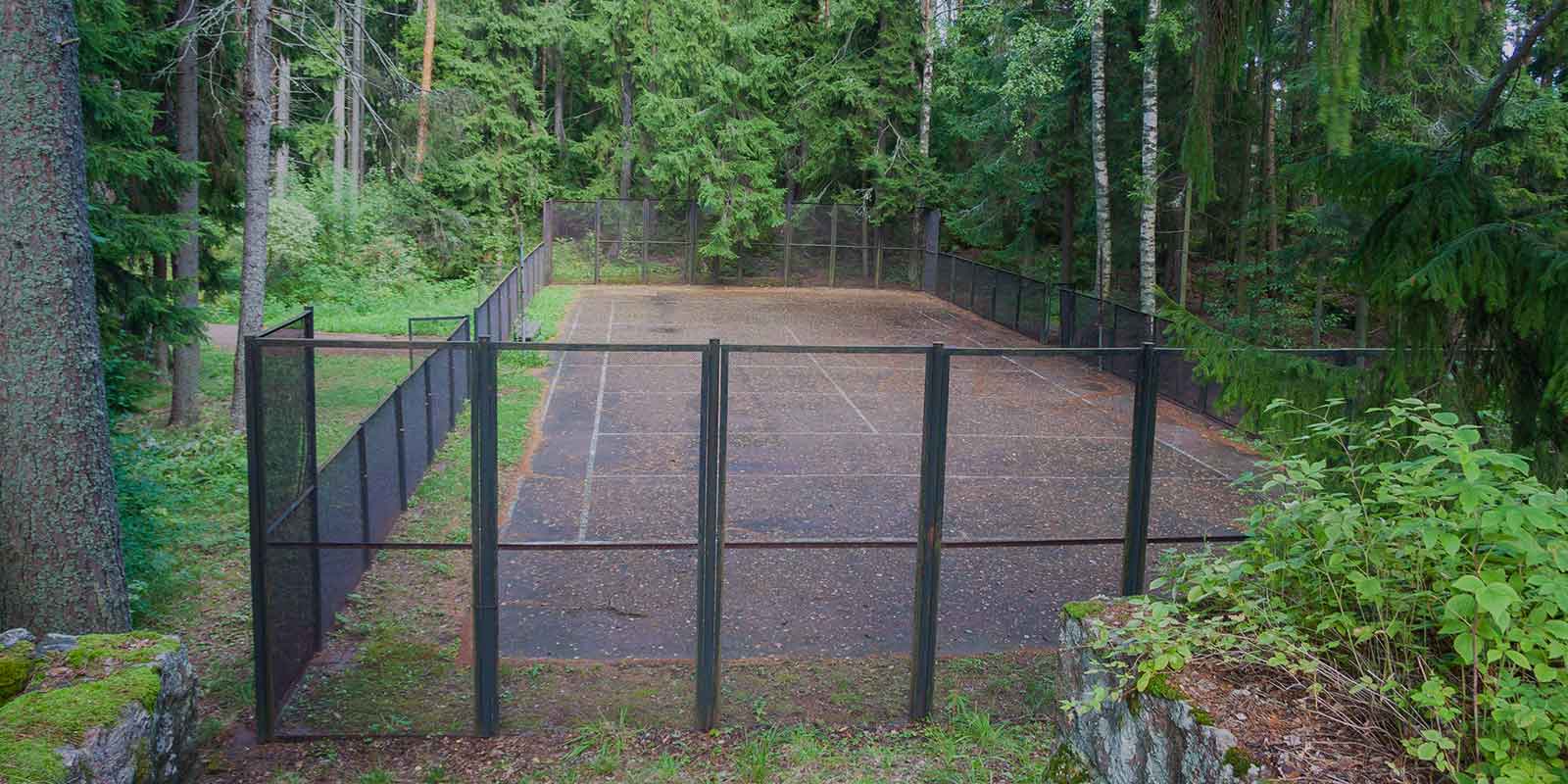 Tennis court cleaning, annual maintenance and repairs in Derby and throughout England 
